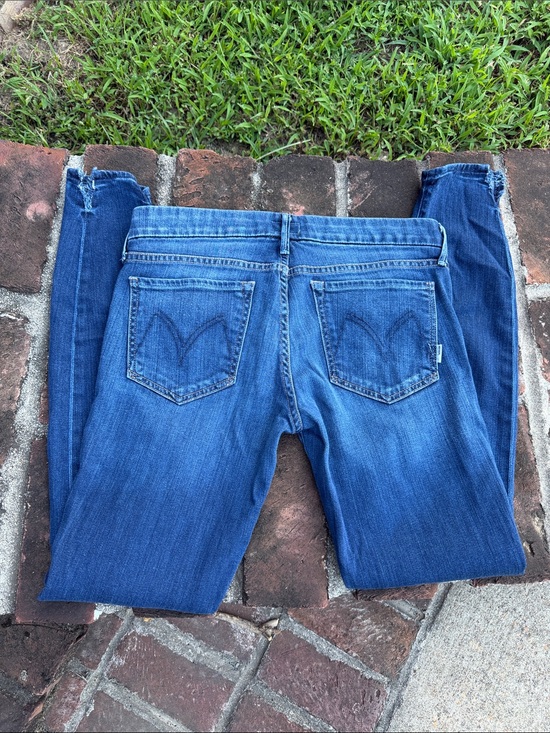 MOTHER Denim - Mother "The Looker" dark wash blue jeans size 30